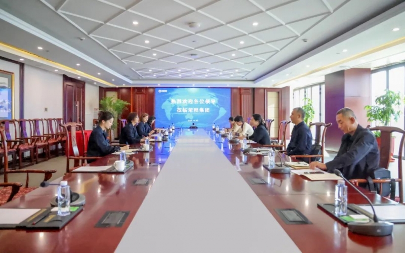 濱海新區(qū)紅十字會(huì)黨組書(shū)記、副會(huì)長(zhǎng)任慧一行到榮程調(diào)研座談